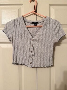 Forever 21 Heather Gray Ribbed Button-Front Cropped Tee